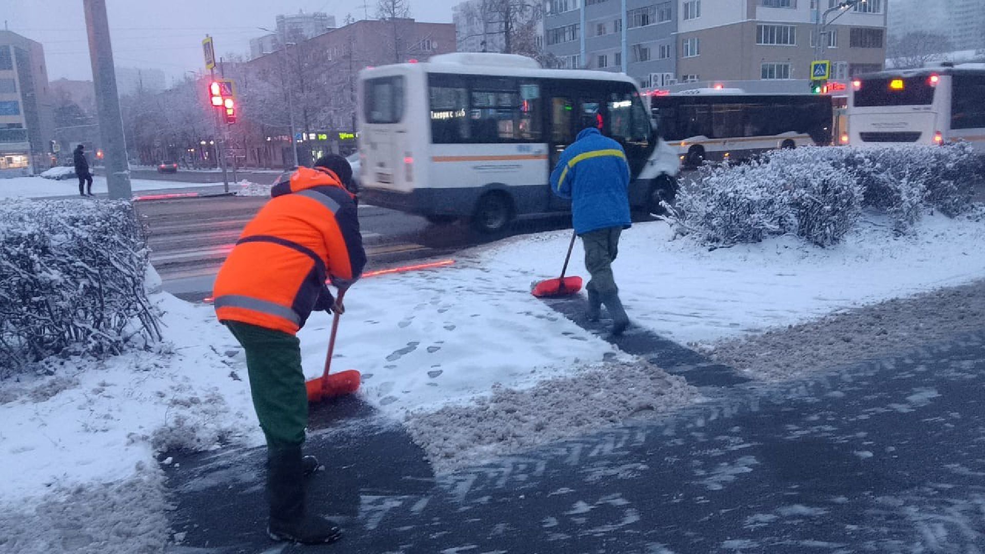 пушкино, последствия стихии, снегопад, коммунальная техника, снегоуборочная техника, чистка снега, вертикалки
