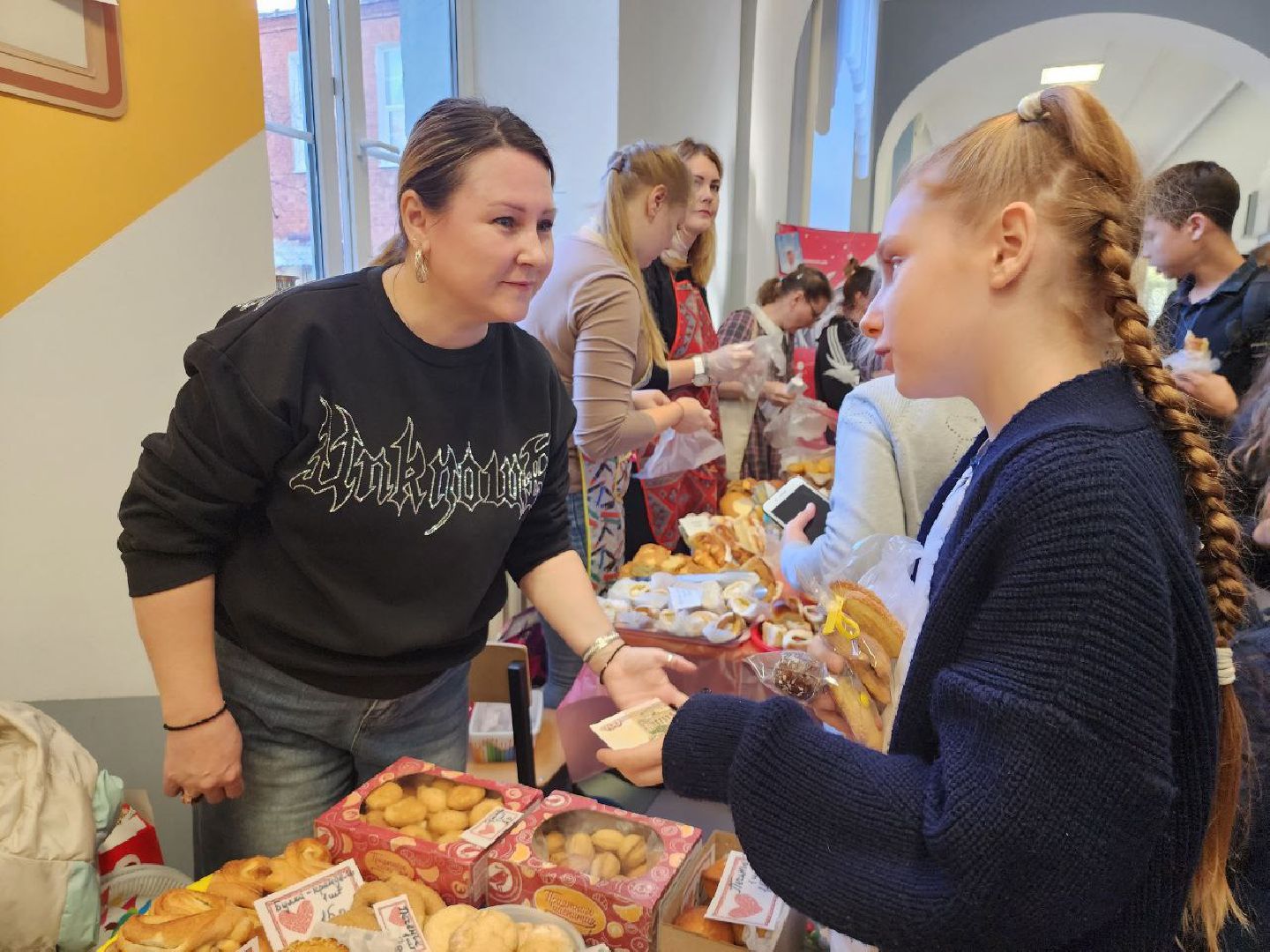можайск, можайский городской округ, подмосковье, благотворительная ярмарка, спецоперация, школы, школьники, доброе дело, дети, вертикалки,