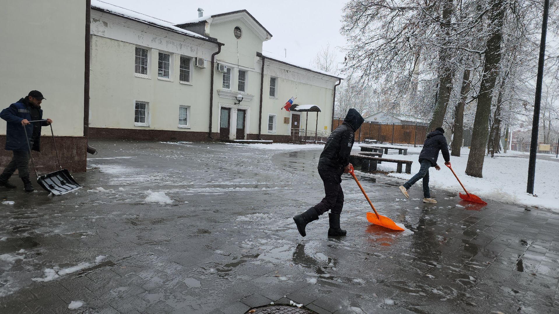 серпухов, подмосковье, уборка снега, благоустройство, вертикалка,