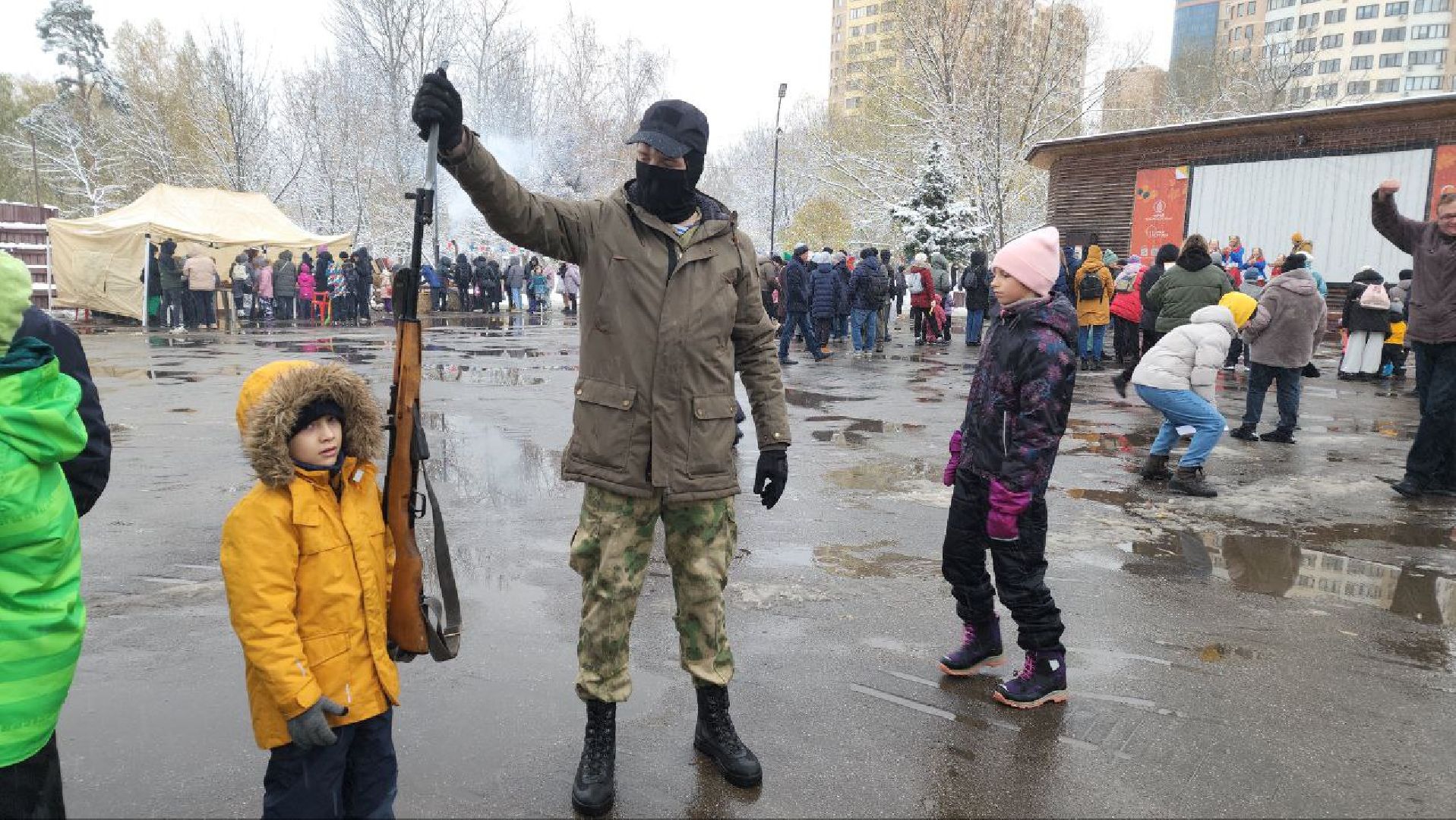 Реутов, день народного единства, Праздник, вертикалки, праздник в парке, мастер-класс, СВО, гуманитарная помощь, дроны,