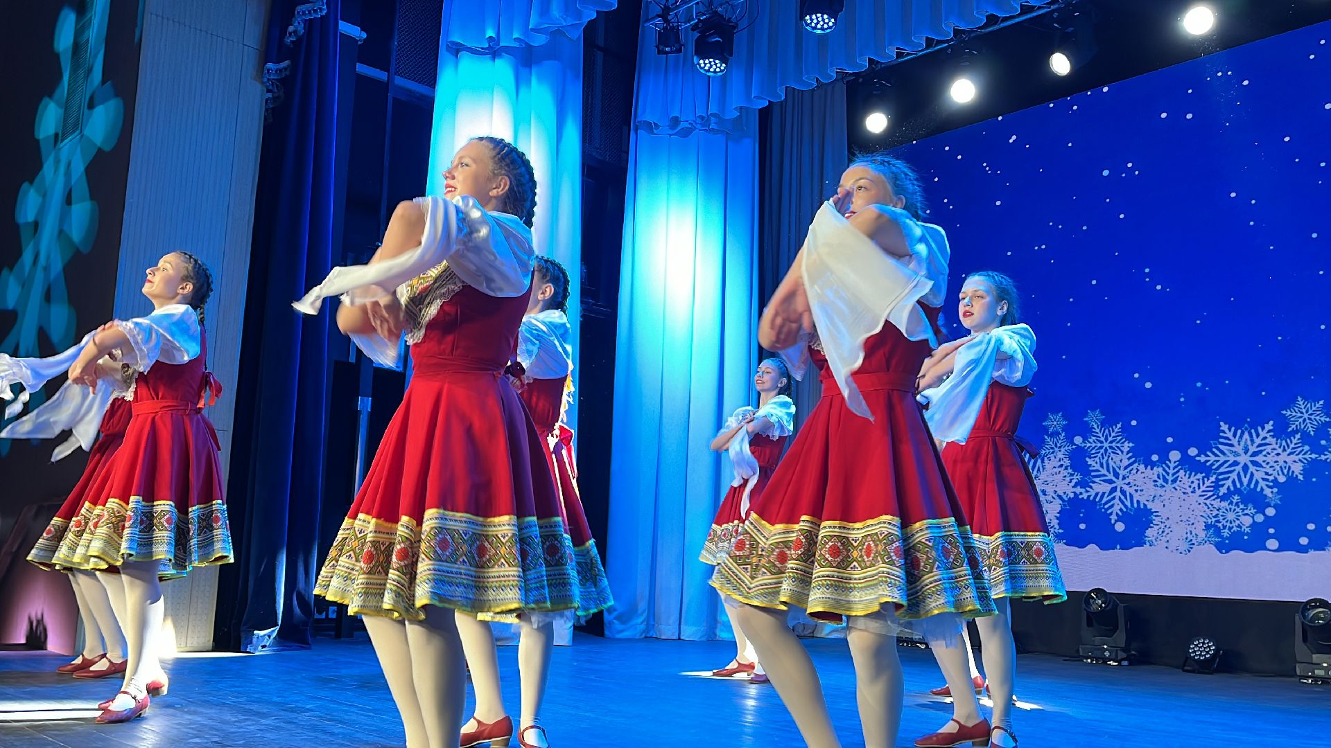 волоколамск, день народно единства, Родники, гала-концерт,