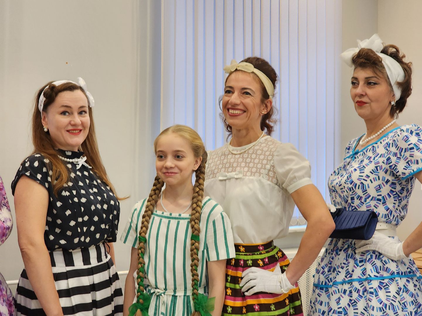 Подольск, дефиле костюмов, мода, день народного единства, вертикалка,