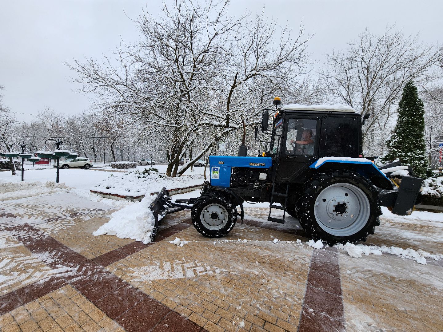 Чехов, снегопад, уборка снега, уборочная техника, уборочная кампания, очистка проездов и проходов, противогололедные материалы, дворники, спецтехника, подготовка к зимнему периоду, вертикалка, вертикальное видео,