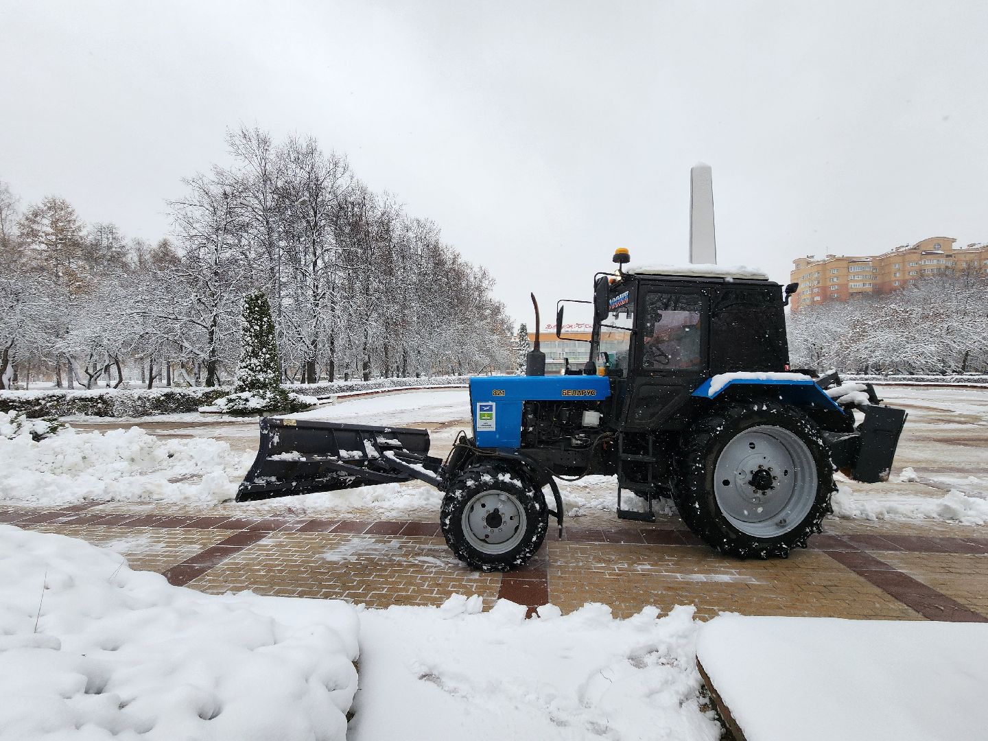 Чехов, снегопад, уборка снега, уборочная техника, уборочная кампания, очистка проездов и проходов, противогололедные материалы, дворники, спецтехника, подготовка к зимнему периоду, вертикалка, вертикальное видео,