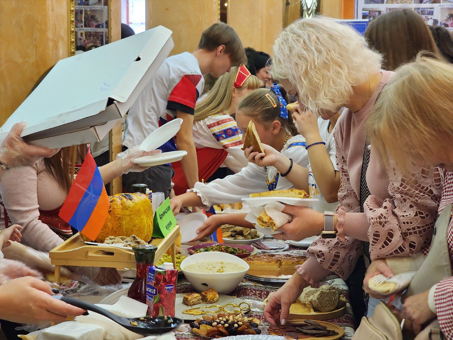 Дубна, день народного единства, Народная кухня, Плов, вертикалка,