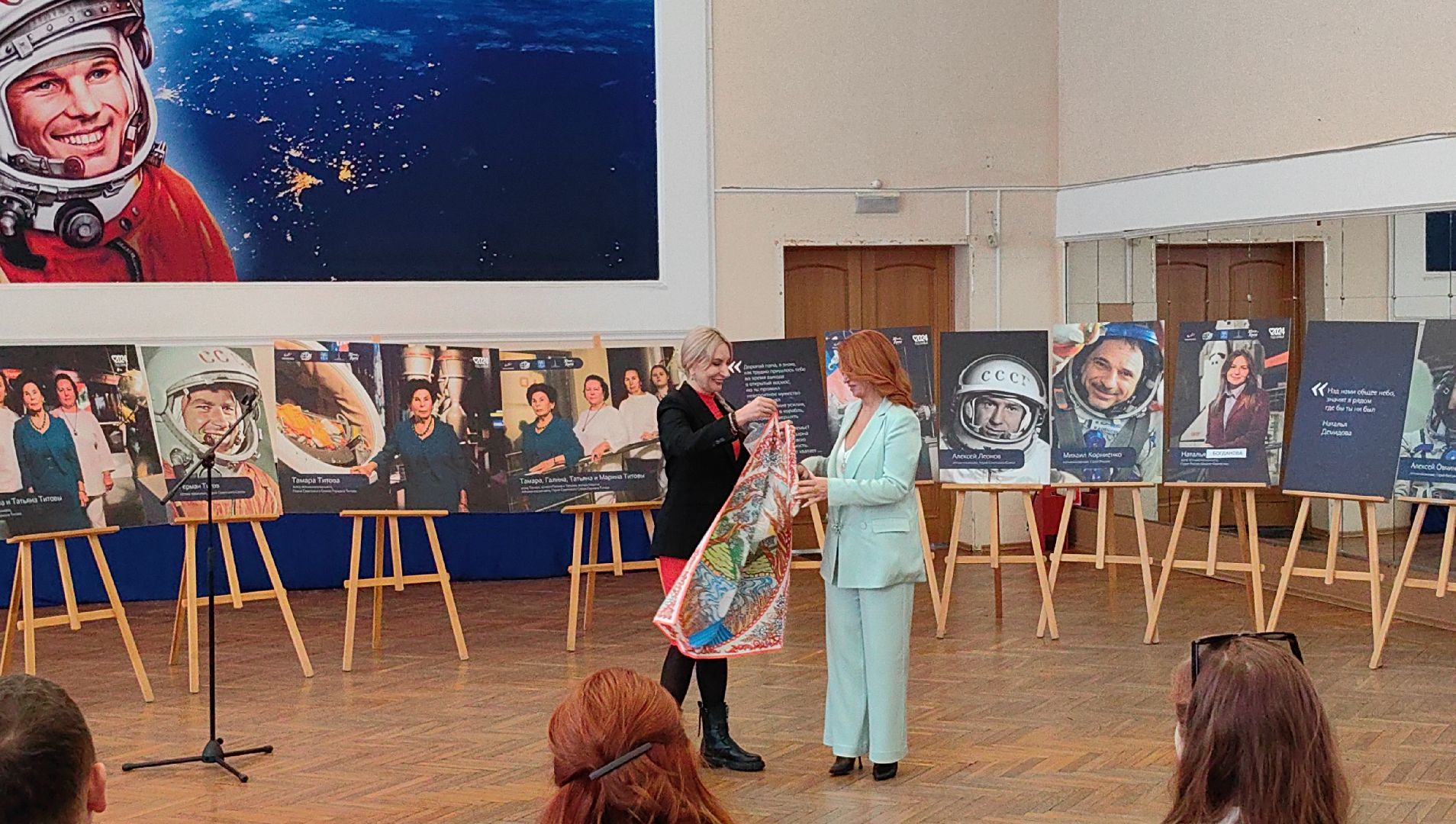 проект, жена героя, фотовыставка, дом космонавтов, герои, открытие выставки, вертикалки