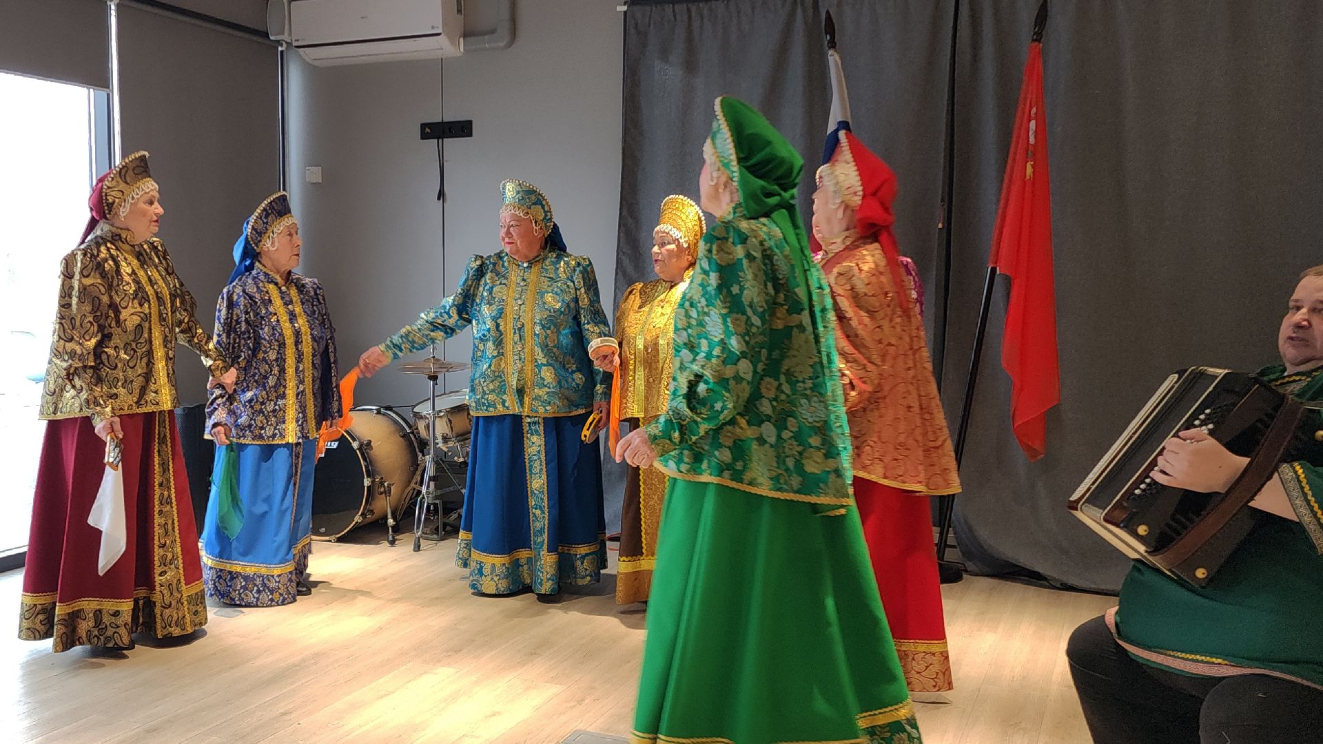 электросталь, мой город, парк авангард, день единства, праздник, концерт, концерт в парке, творческие коллективы, вертикалки