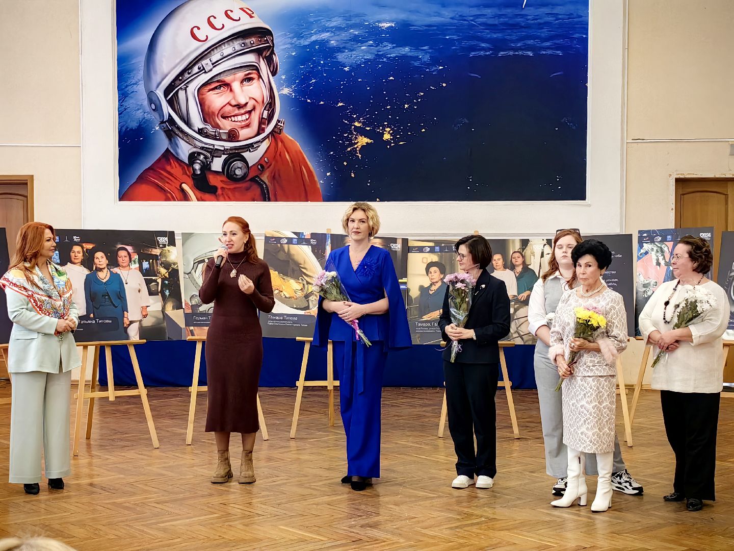 жена героя, проект, выставка, фото, дом космонавтов, вертикалки