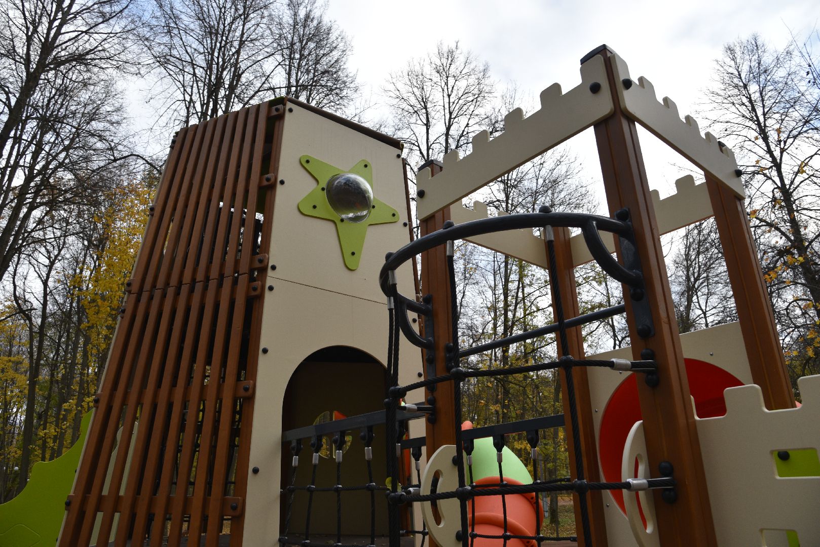 лотошино, лотошинский парк, парки подмосковья, благоустройство, детская игровая площадка, вертикалки,