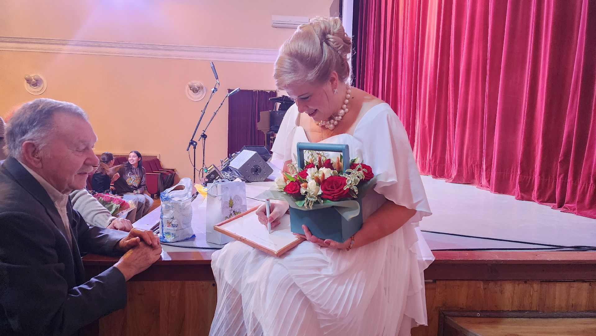 вертикалка, пушкино, юбилей, певица, опера, театр, артисты, концерт,