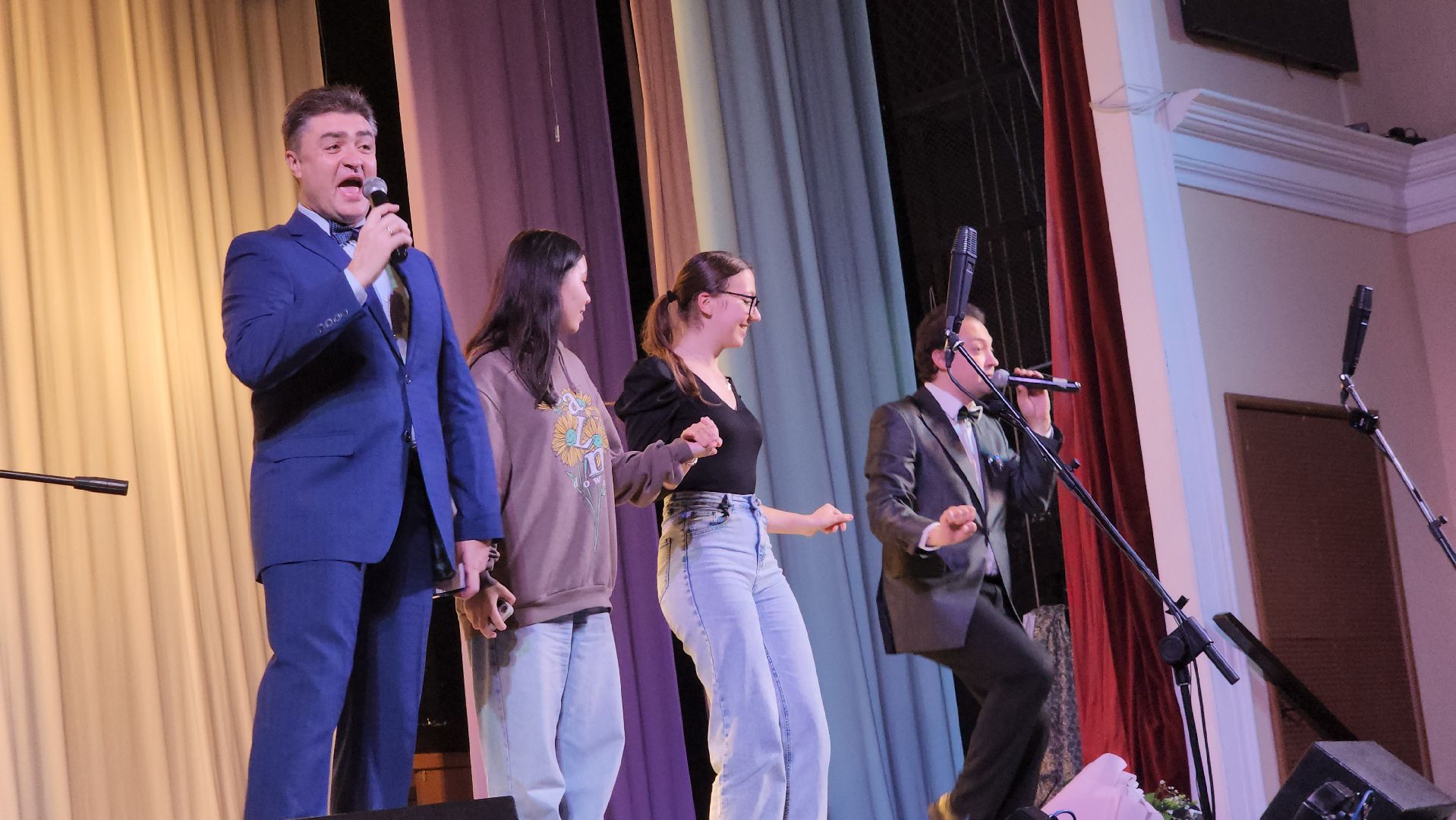 вертикалка, пушкино, юбилей, певица, опера, театр, артисты, концерт,