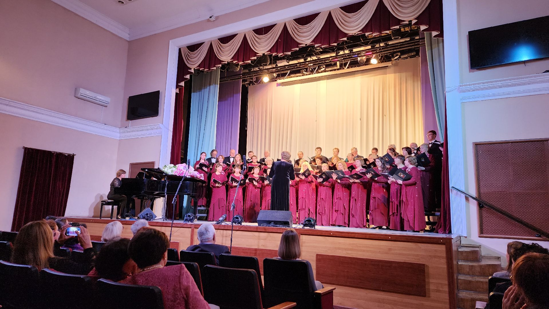 вертикалка, пушкино, юбилей, певица, опера, театр, артисты, концерт,