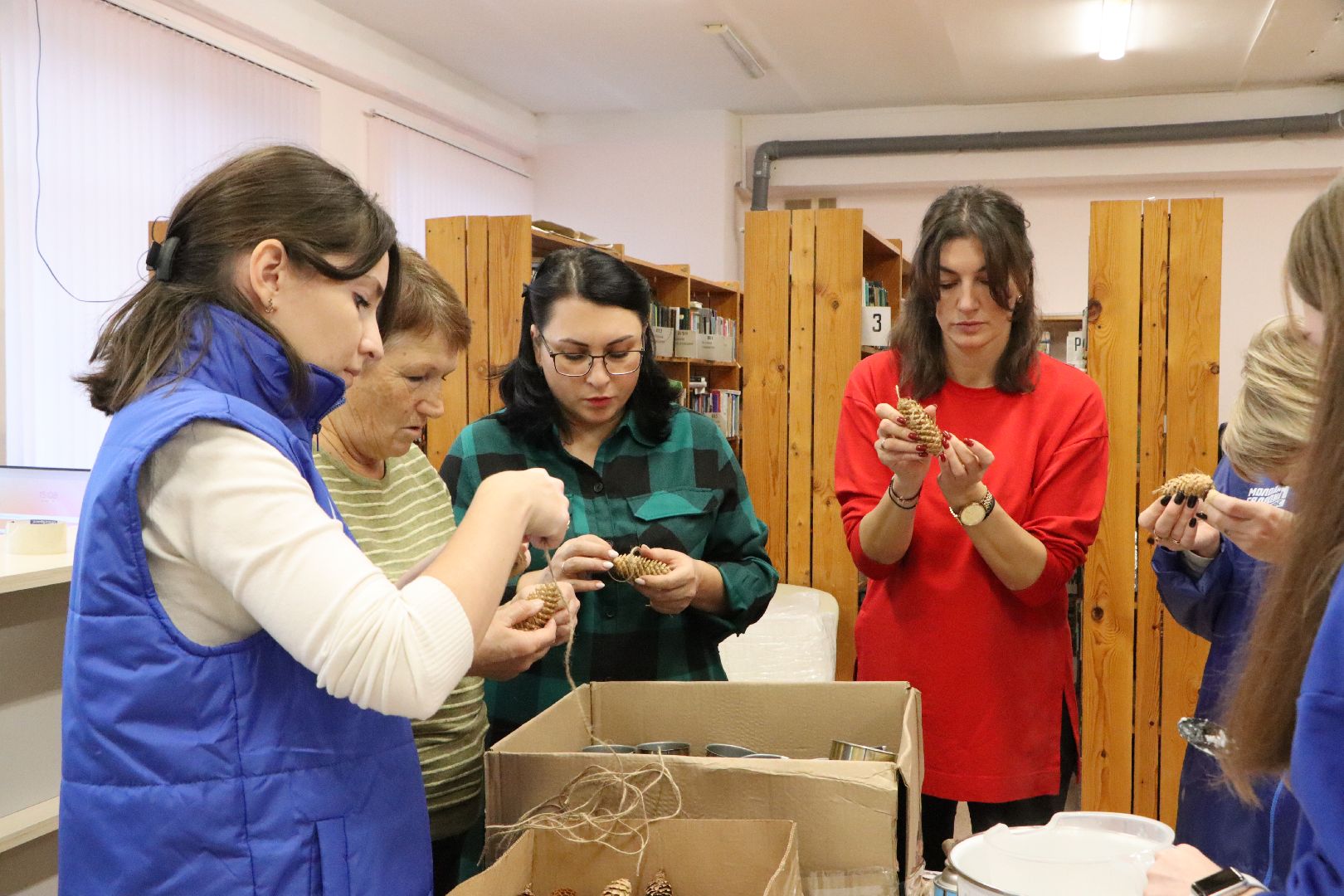 вертикалка, Серебряные Пруды, Волонтеры, окопные свечи,