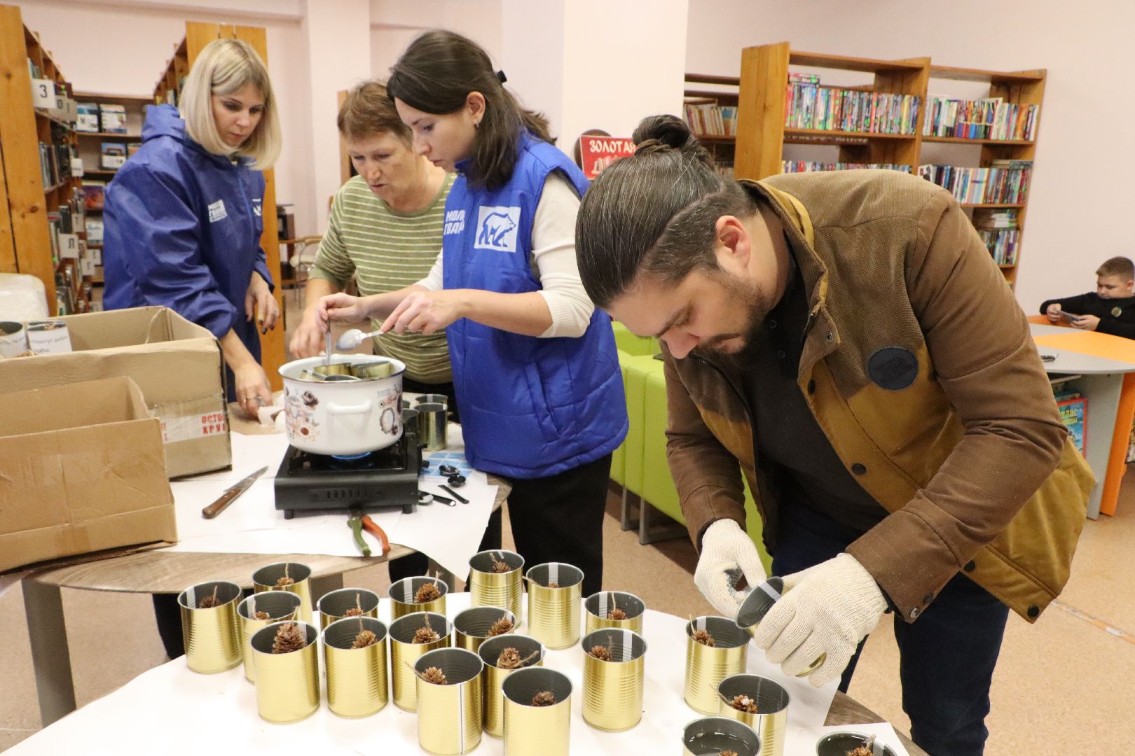 вертикалка, Серебряные Пруды, Волонтеры, окопные свечи,