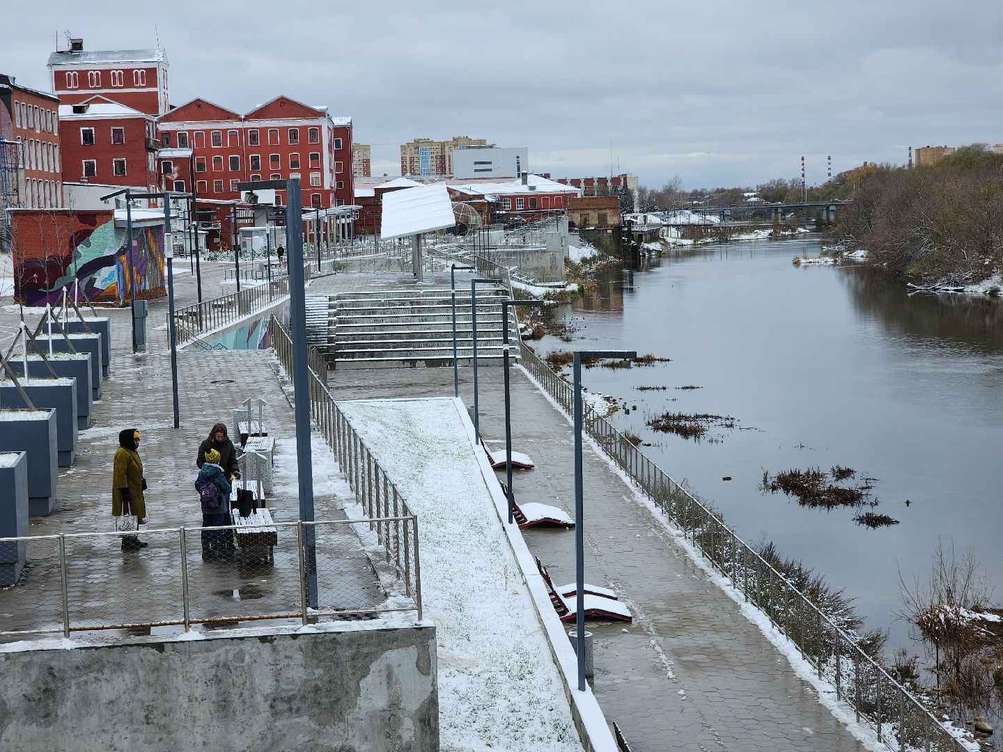 благоустройство 2024, Набережная в Орехово-Зуеве, орехово-зуевский округ,фасады, вертикалки,