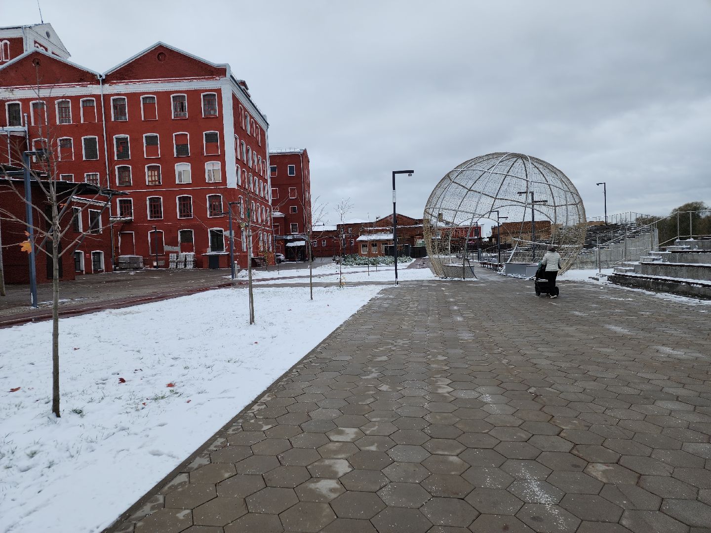 благоустройство 2024, Набережная в Орехово-Зуеве, орехово-зуевский округ,фасады, вертикалки,