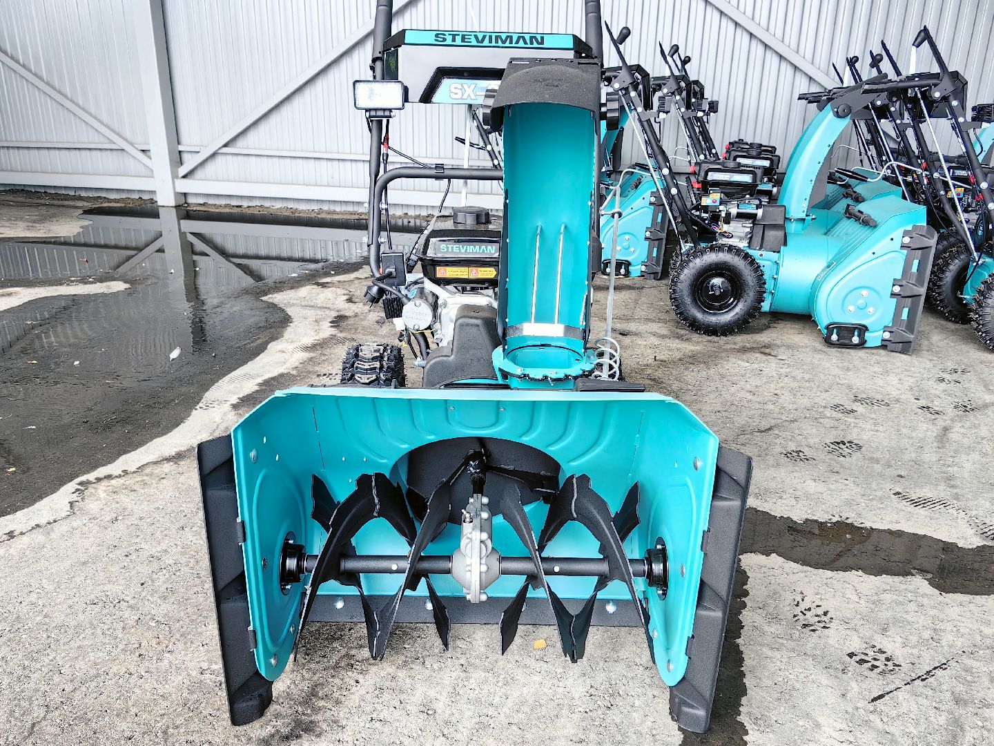 зимний сезон, снегоуборочная техника, автопарк, самосвал, трактор, погрузчик, вертикалки