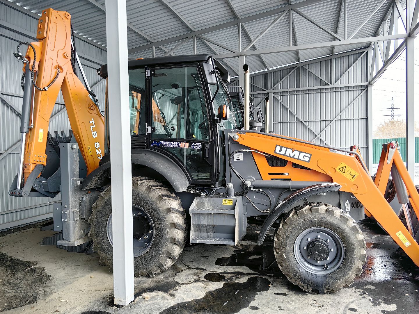 зимний сезон, снегоуборочная техника, автопарк, самосвал, трактор, погрузчик, вертикалки