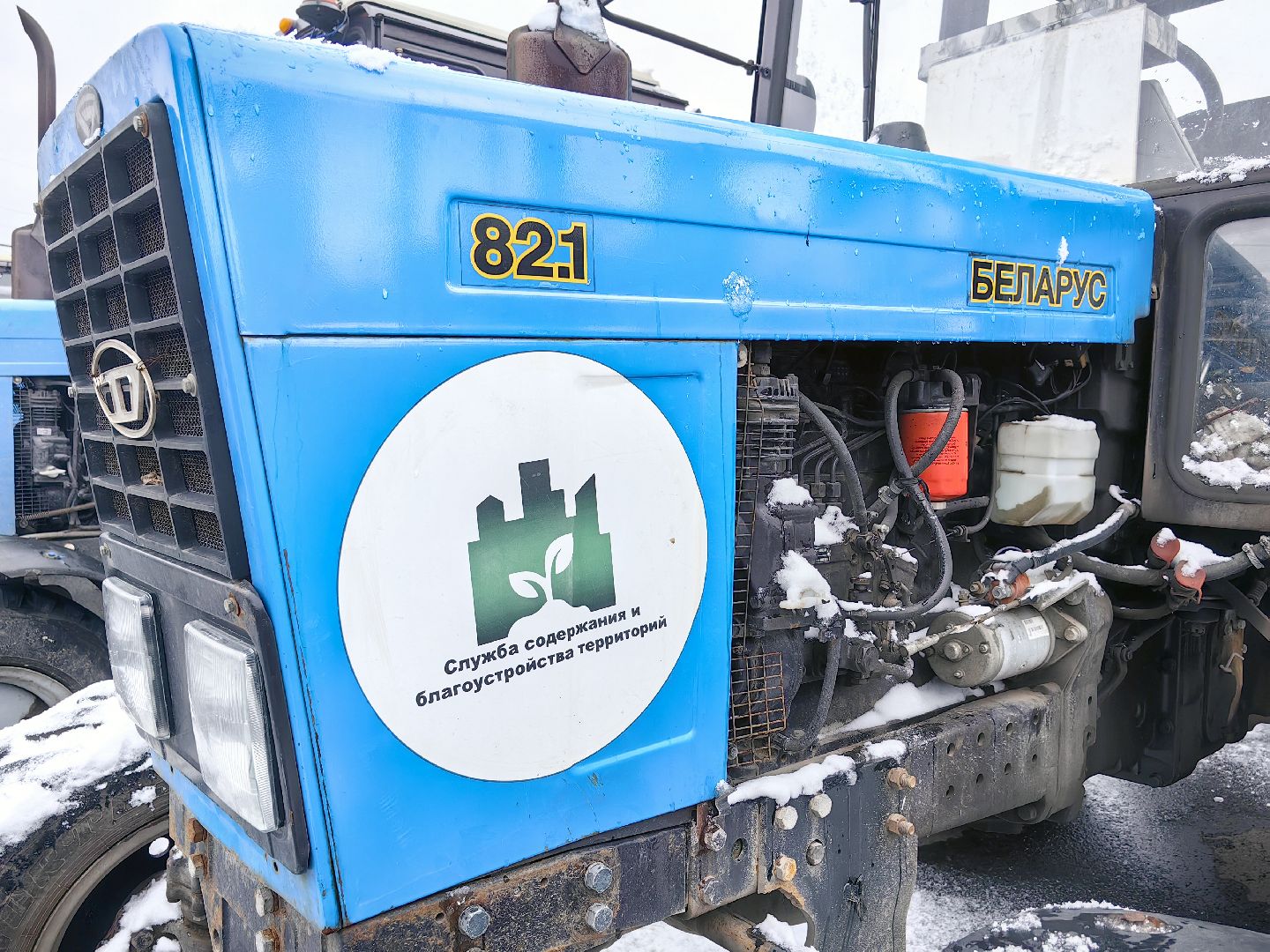 зимний сезон, снегоуборочная техника, автопарк, самосвал, трактор, погрузчик, вертикалки