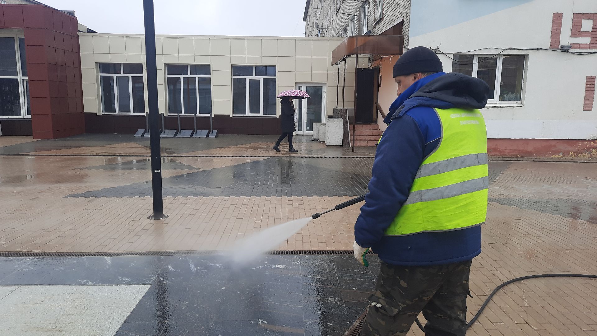 Шатура, Уборка улиц. мойка сухого фонтана