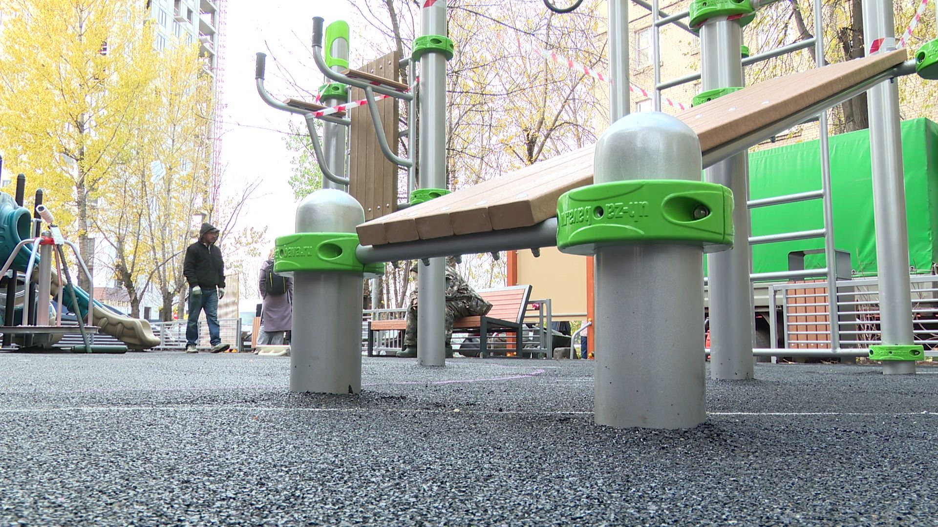 Реутов, вертикалки,детская площадка, качели, карусели, горки, скамейки, освещение,