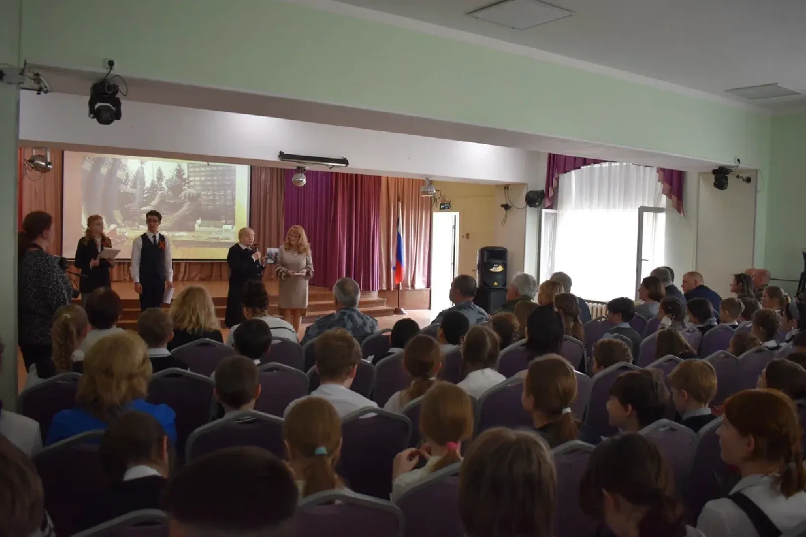 Балашиха, Подмосковье, Парта Героя, Михаил Грачёв, школы, депутаты, Мособлдума, Тарас Ефимов