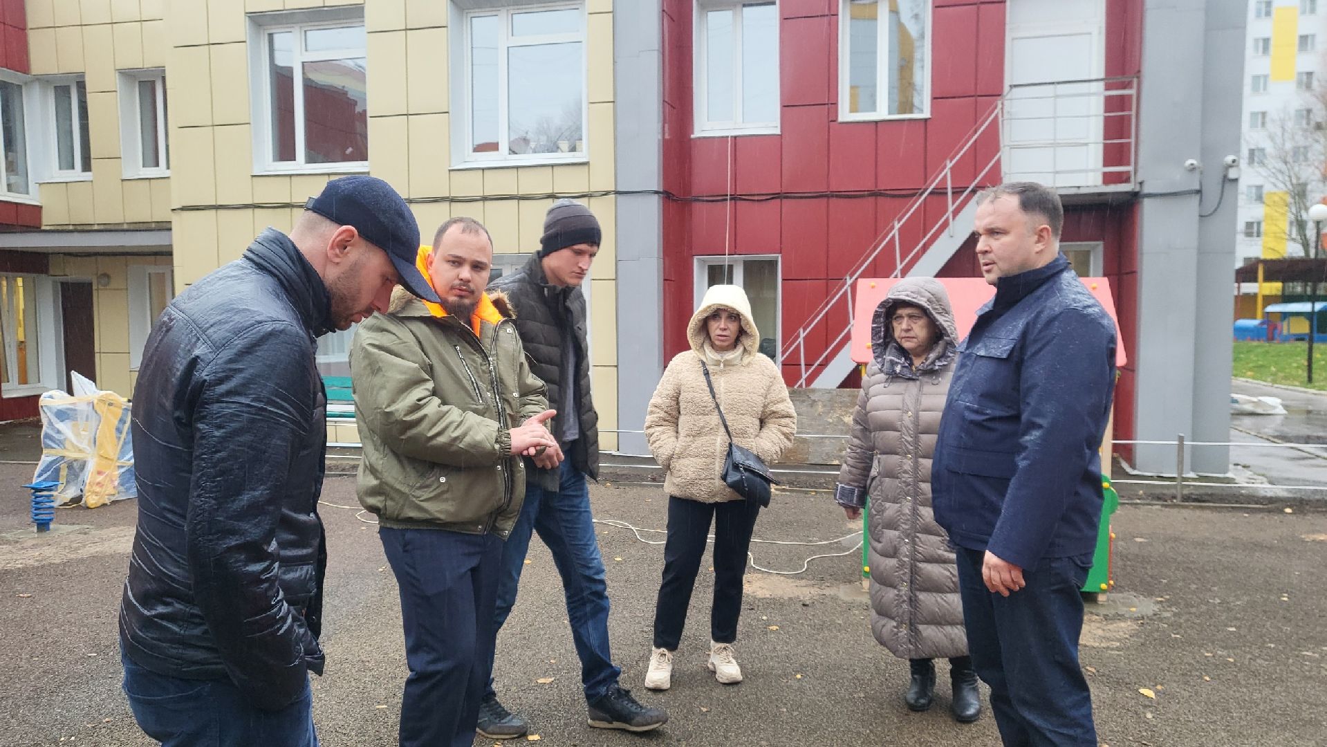 школа Попова Власиха, дошкольный корпус Поповки, Власиха школа Попова, благоустройство детской площадки, ясельная группа в Поповке,