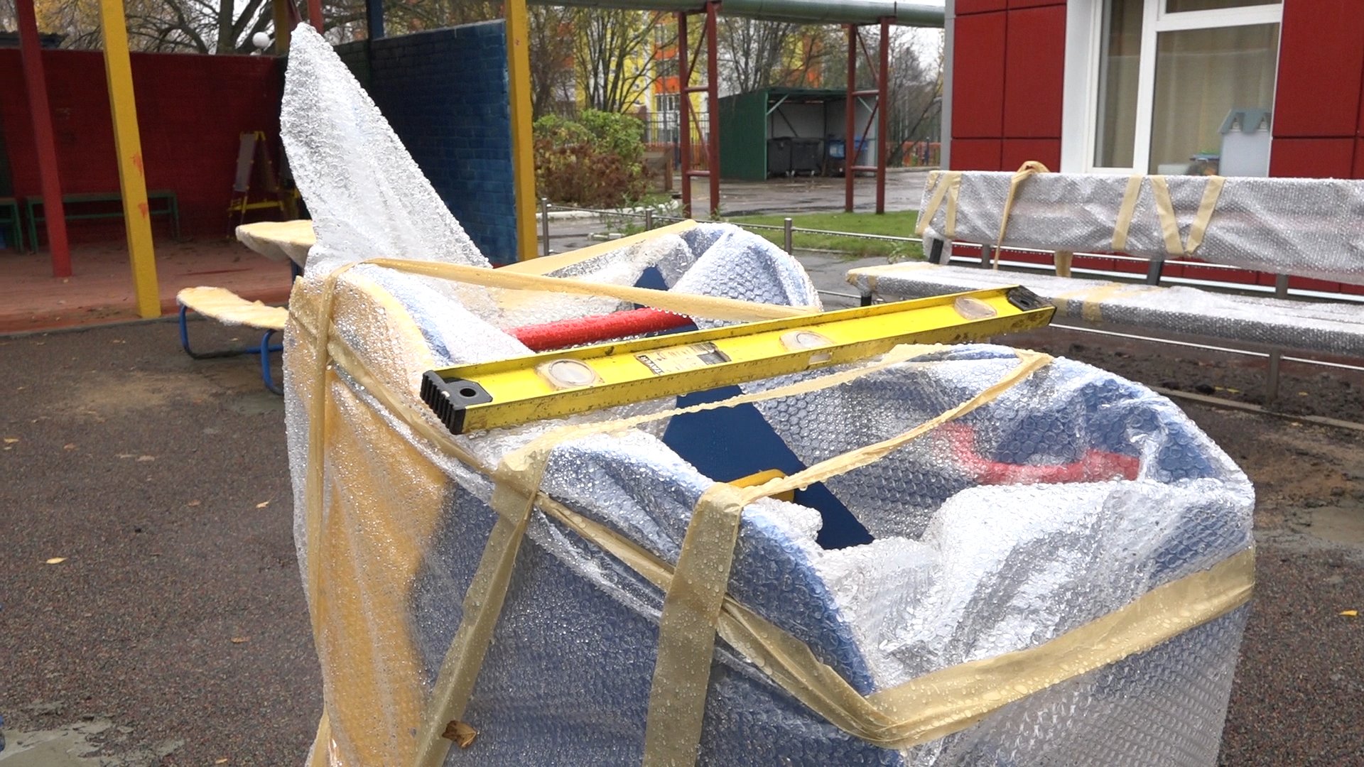 школа Попова Власиха, дошкольный корпус Поповки, Власиха школа Попова, благоустройство детской площадки, ясельная группа в Поповке,