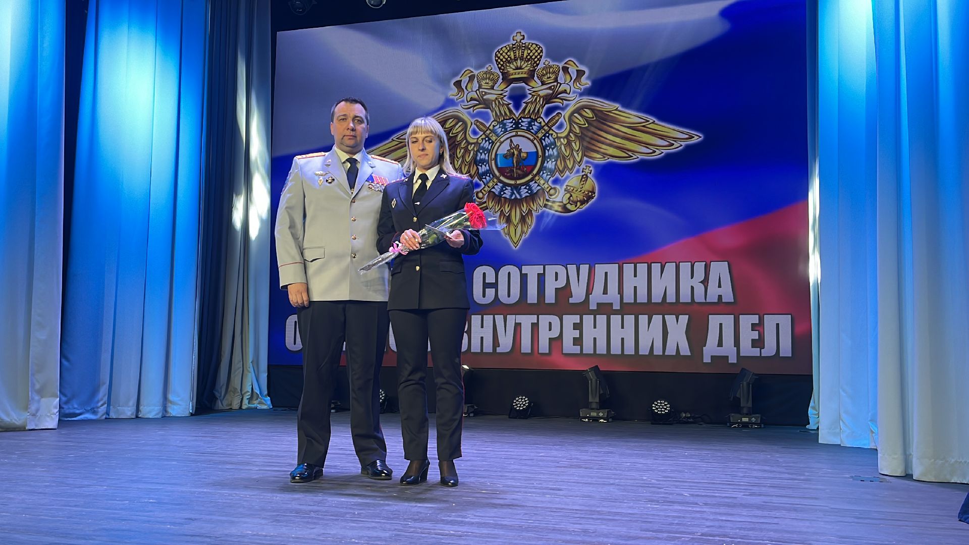 полицейские, полиция, день сотрудников мвд, концерт,