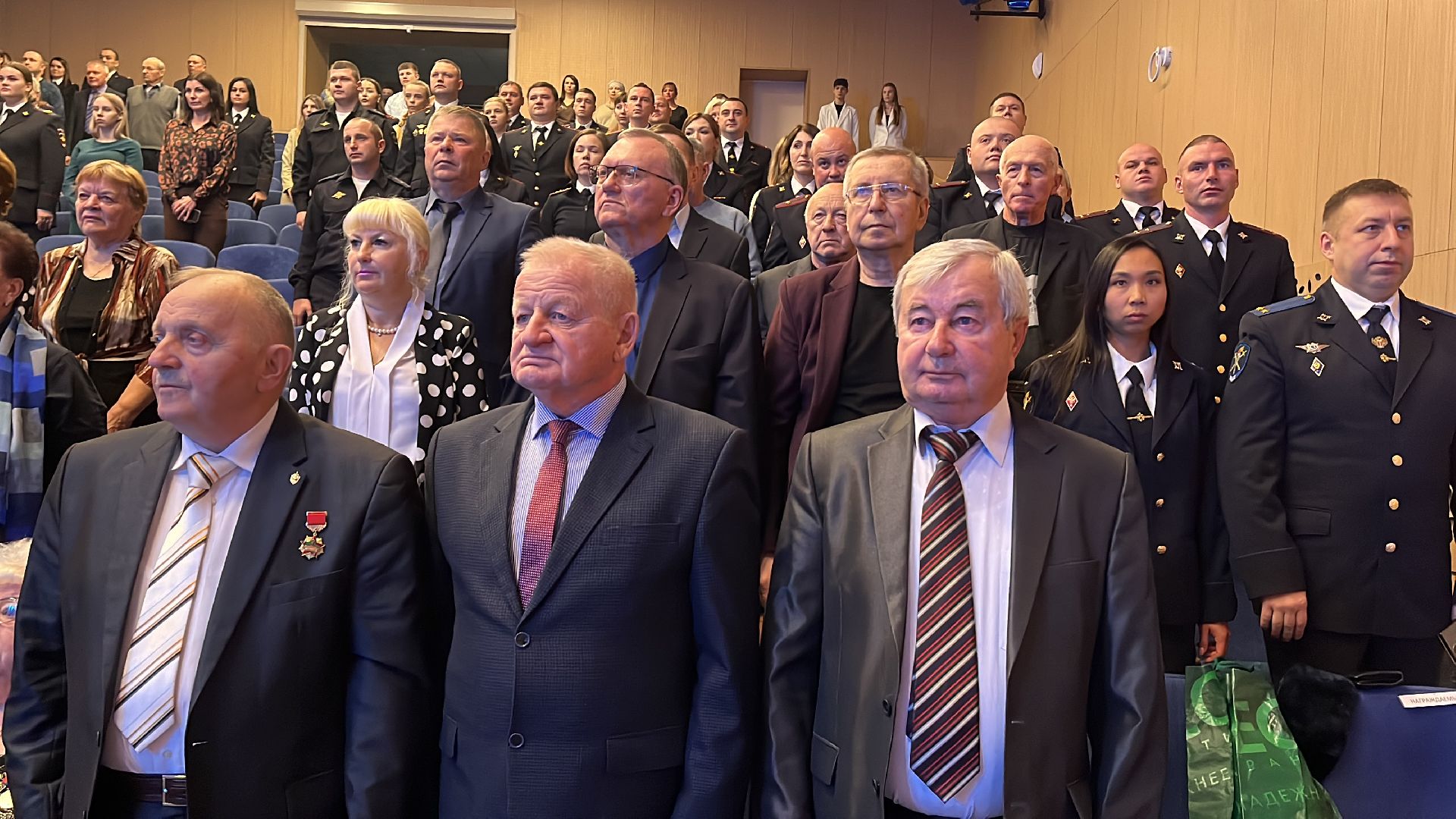 полицейские, полиция, день сотрудников мвд, концерт,