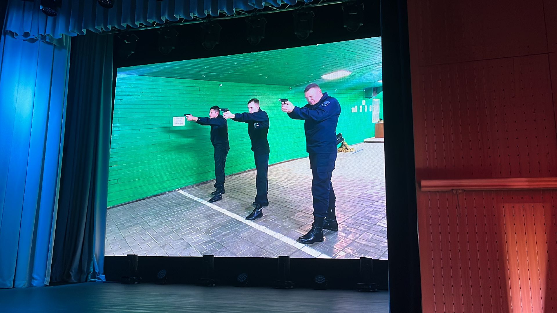 полицейские, полиция, день сотрудников мвд, концерт,