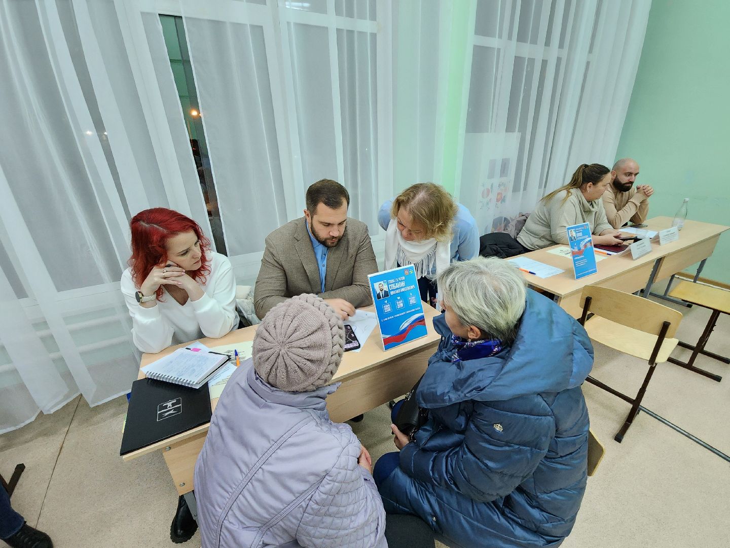 Чехов, деревня Крюково, выездная администрация, встреча с жителями, обращения граждан, освещение, ремонт моста, автобусное сообщение, глава округа михаил собакин,