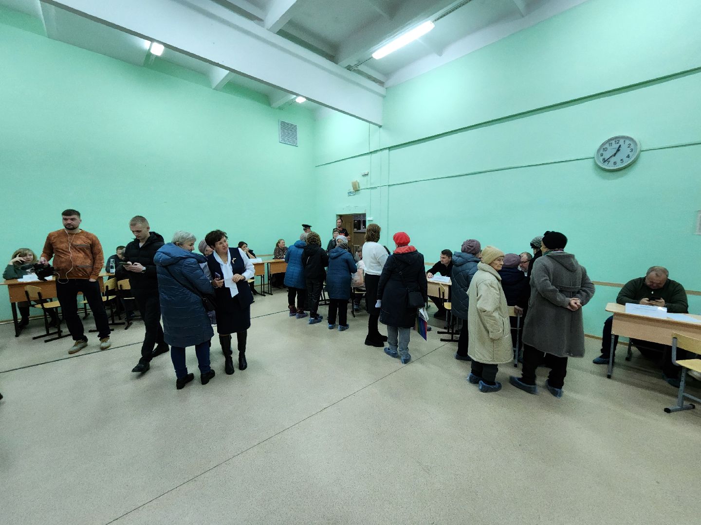 Чехов, деревня Крюково, выездная администрация, встреча с жителями, обращения граждан, освещение, ремонт моста, автобусное сообщение, глава округа михаил собакин,