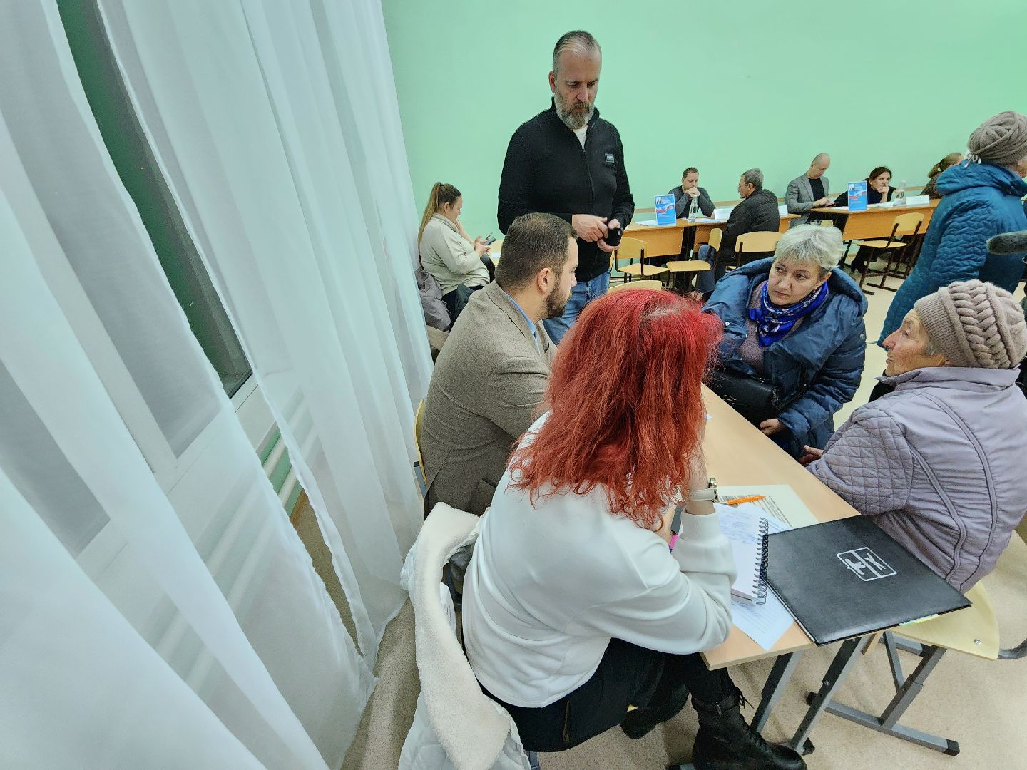 Чехов, деревня Крюково, выездная администрация, встреча с жителями, обращения граждан, освещение, ремонт моста, автобусное сообщение, глава округа михаил собакин,