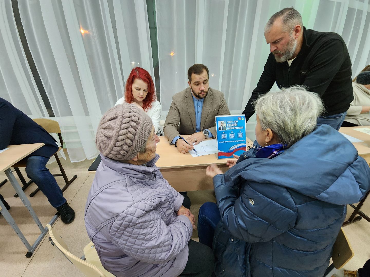 Чехов, деревня Крюково, выездная администрация, встреча с жителями, обращения граждан, освещение, ремонт моста, автобусное сообщение, глава округа михаил собакин,