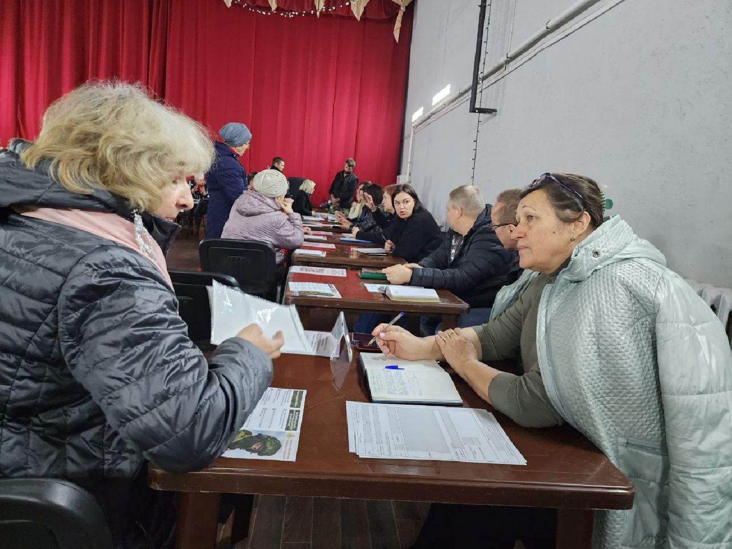 можайск, можайский городской округ, подмосковье, выездная администрация, встреча с жителями, обращения граждан, власть, дорога, ремонт дороги, вертикалки,