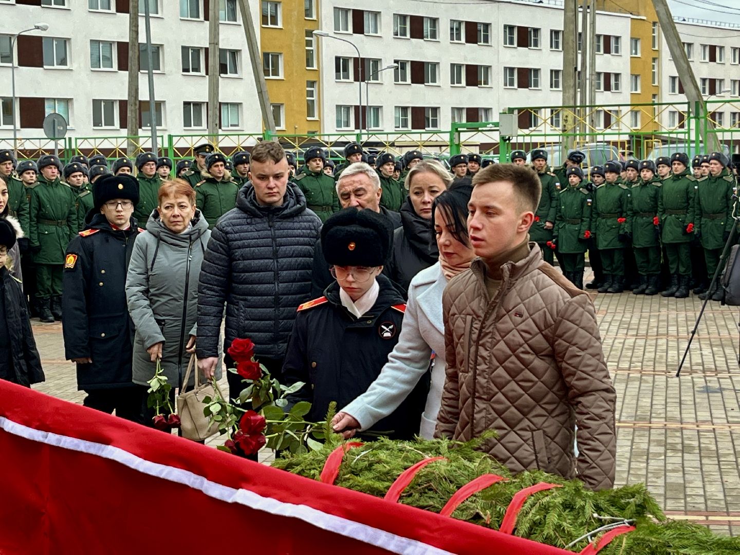 вертикальное видео, вертикалка, мемориальная доска, наро-фоминск, наро-фоминский городской округ, роман шамнэ, владимир завадский,