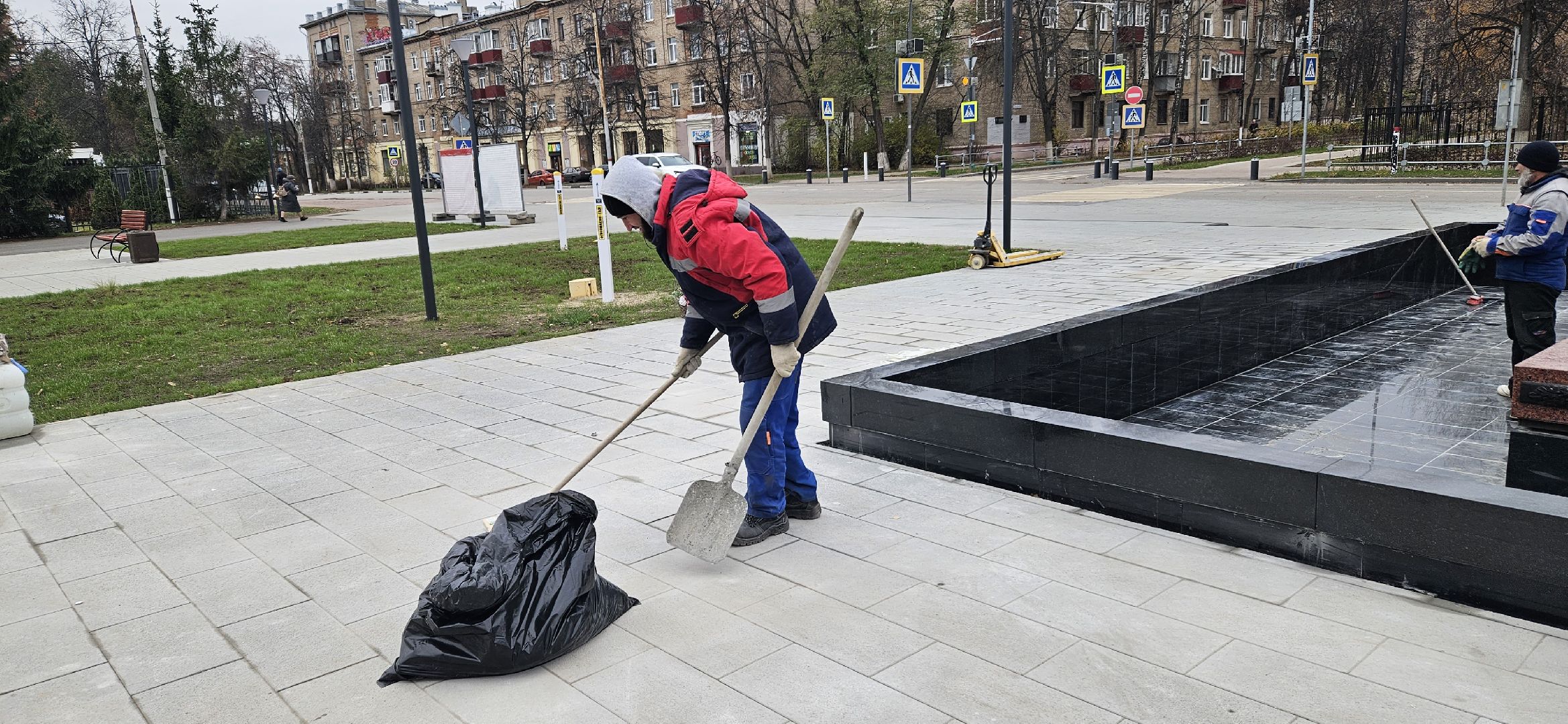 вечный огонь, сквер, Жуковский, уборка, вертикалки,