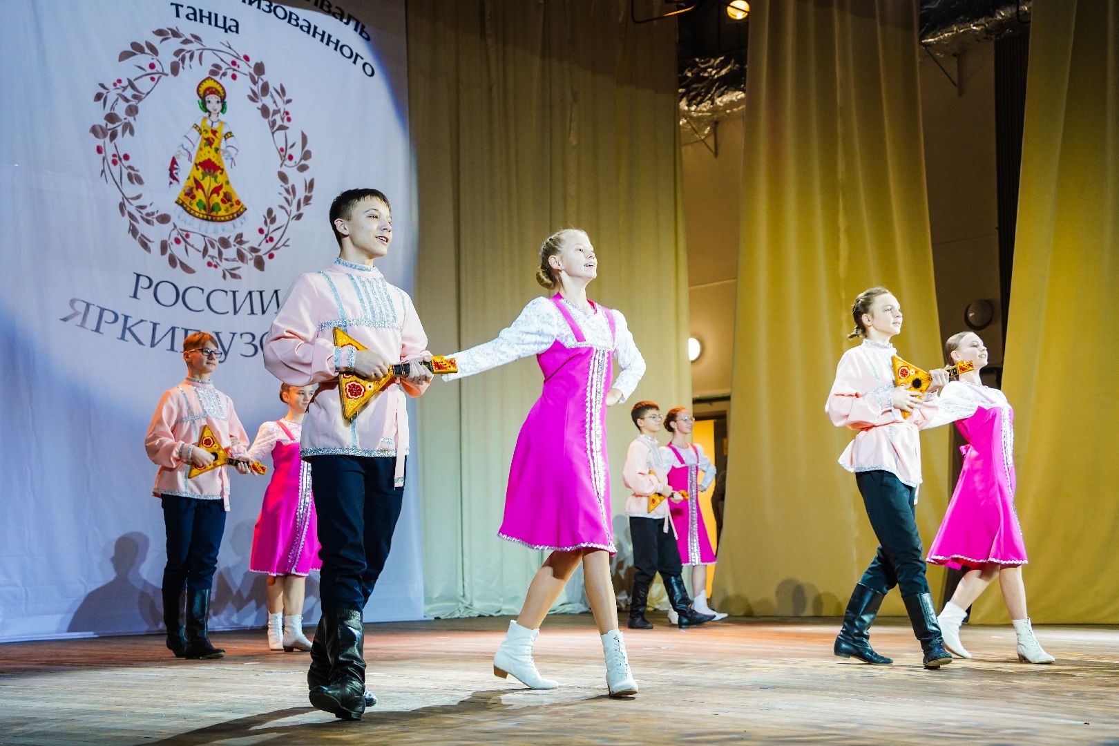 народный танец, России яркие узоры, фестиваль, конкурс, Шатура, ДК Нариманова, СКЦ Рошаль,