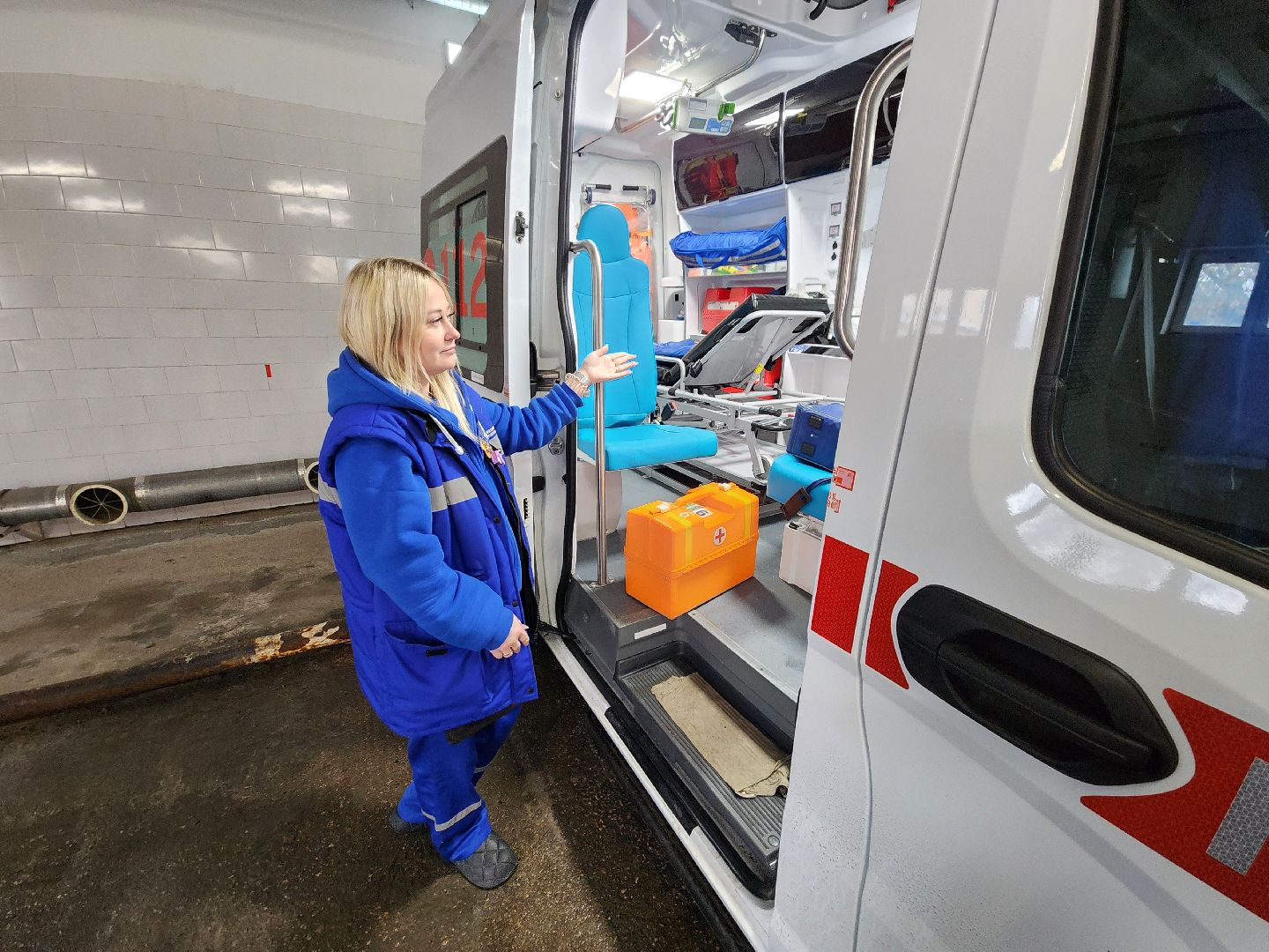 Чехов, подстанция скорой помощи, новые машины, автомобили Газель, оборудование, пополнение автопарка, региональная программа Здравоохранение, губернатор московской области, вертикалки,