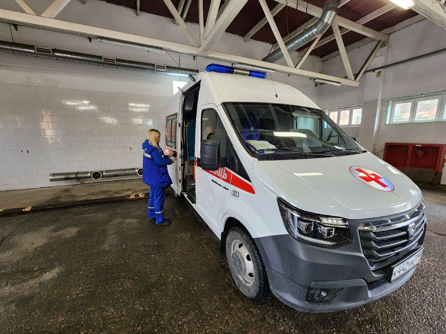 Чехов, подстанция скорой помощи, новые машины, автомобили Газель, оборудование, пополнение автопарка, региональная программа Здравоохранение, губернатор московской области, вертикалки,