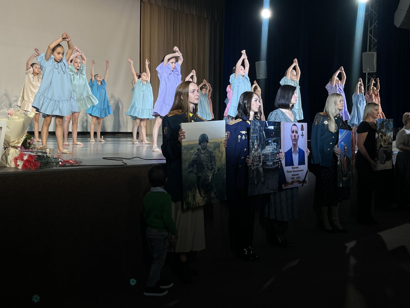 сво выставка, стипендия губернатора, хореографическая школа имени ирины зайцевой, наро-фоминск, памяти бойцов сво,вертикальное видео, вертикалка,