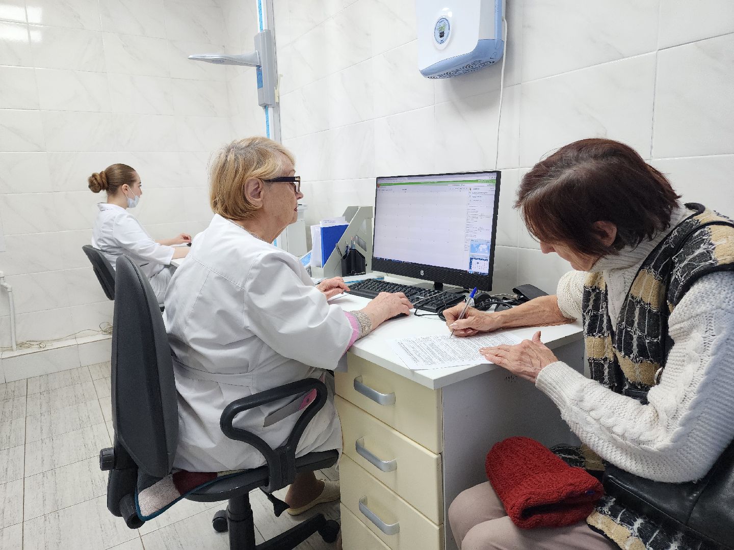 Чехов, чеховская больница, взрослая поликлиника, диспансеризация, профилактический осмотр, запись на прием, медицинские услуги, исследования, анализы, проверка здоровья,