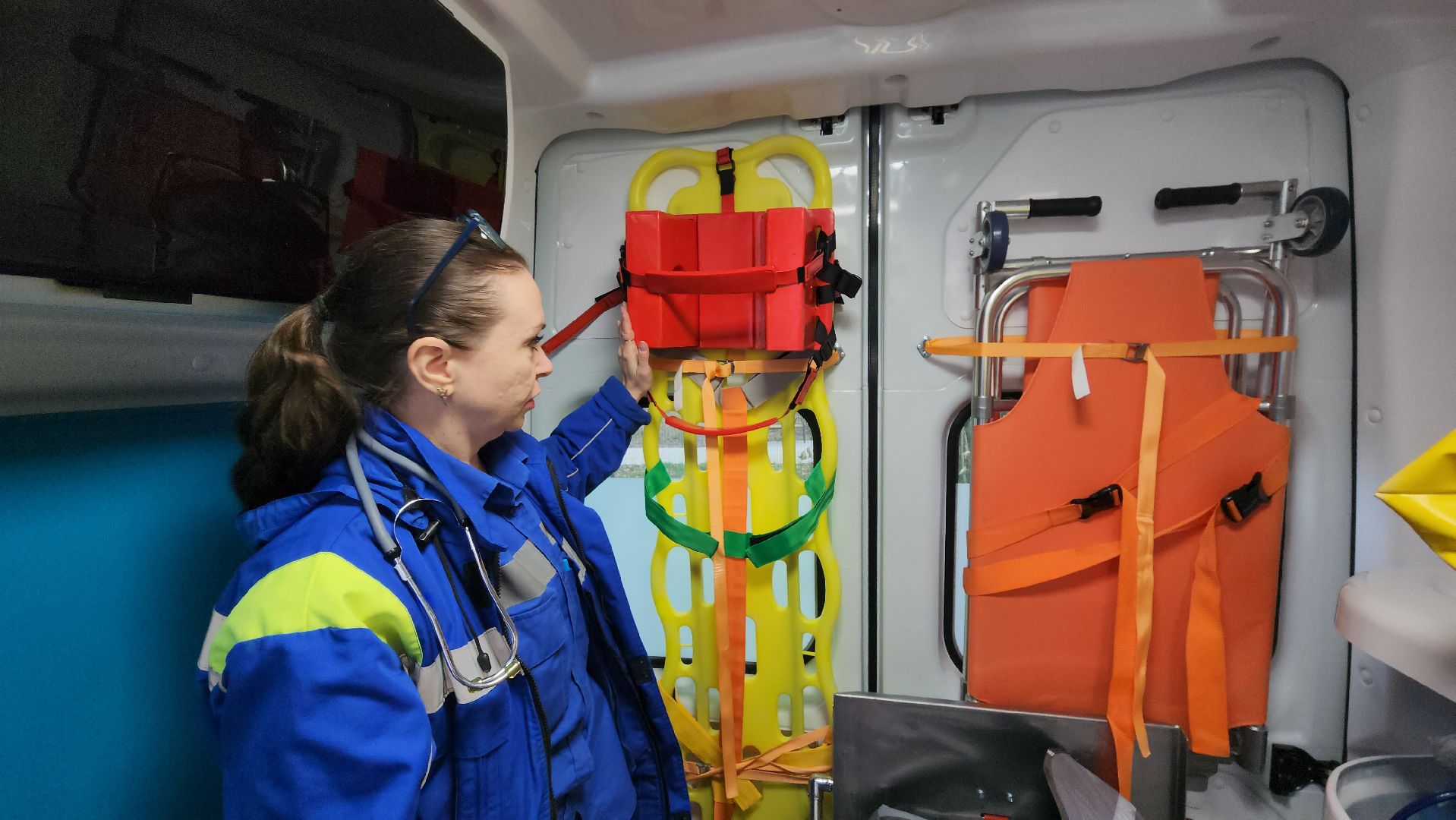 скорая медицинская помощь, Машина скорой помощи, Лобня, вертикалки,