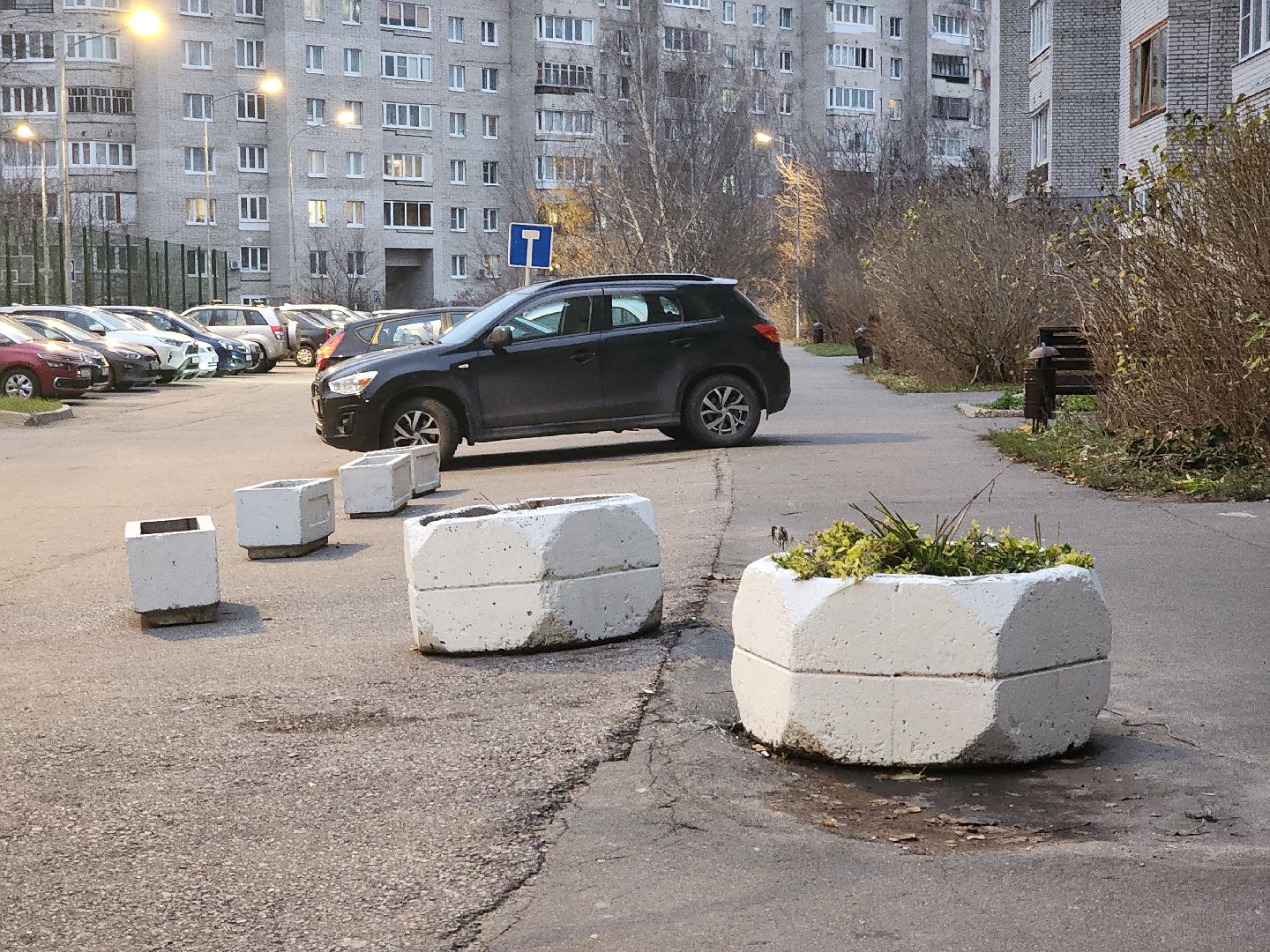 Черноголовка, Незаконная парковка, Парковка автомобилей,