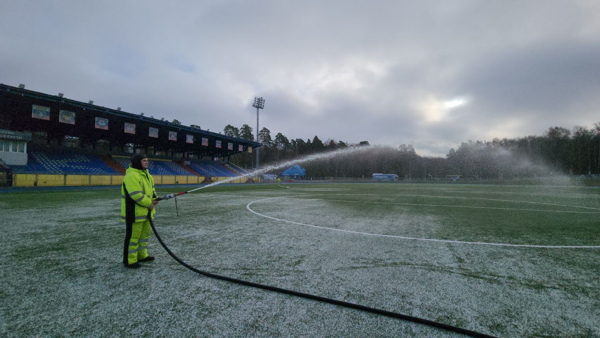 красногорск, стадион зоркий, заливка льда, спорт,