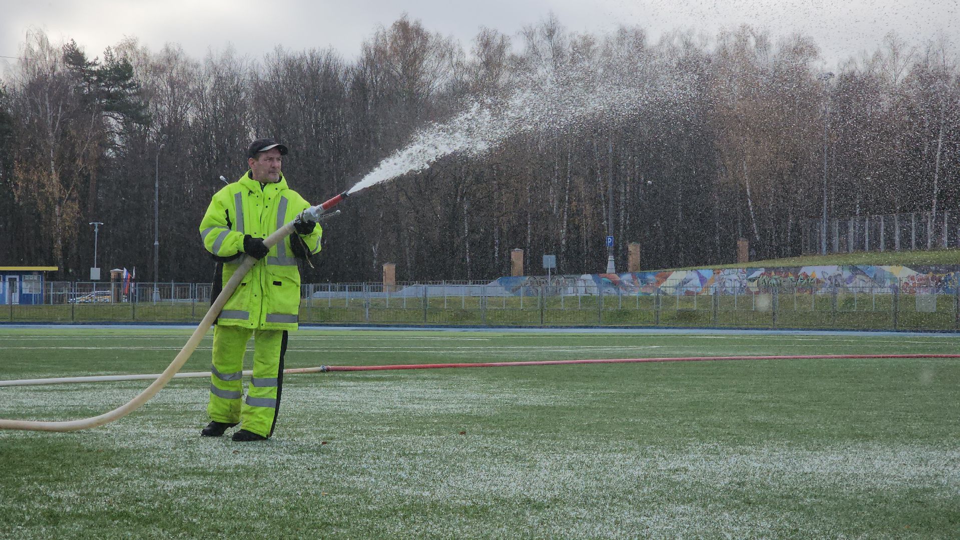 красногорск, стадион зоркий, заливка льда, спорт,