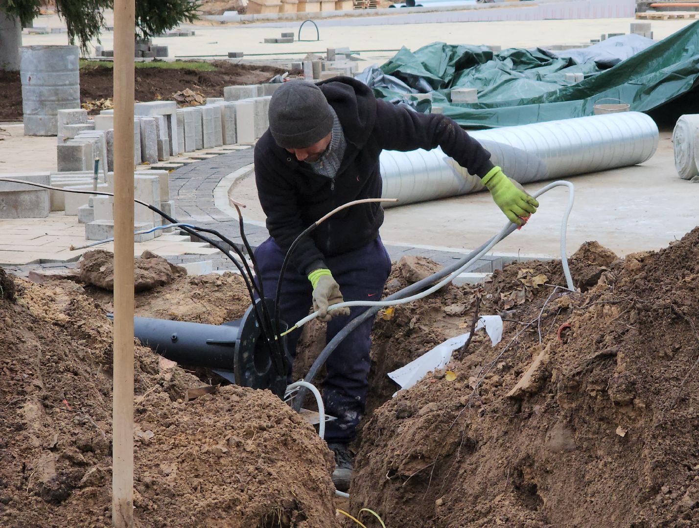 Дубна, Благоустройство, Сквер Журавлева, Столбы освещения, Детская площадка, вертикалки,