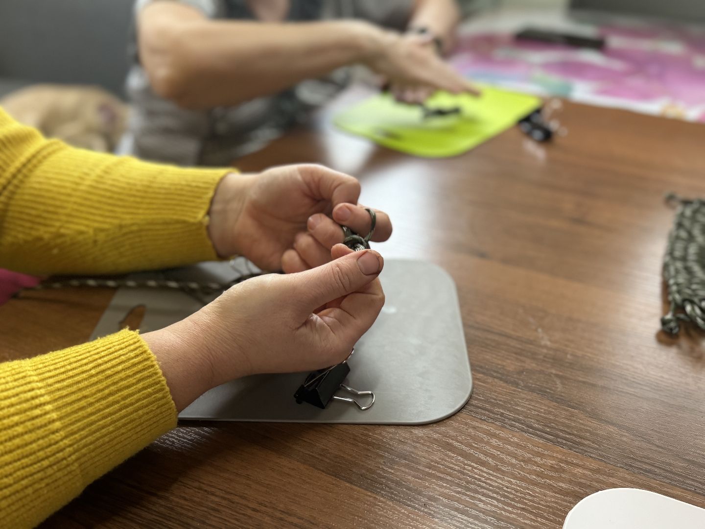 волонтерская деятельность, помощь, сво, тактические браслеты,волонтёры, сухпайки