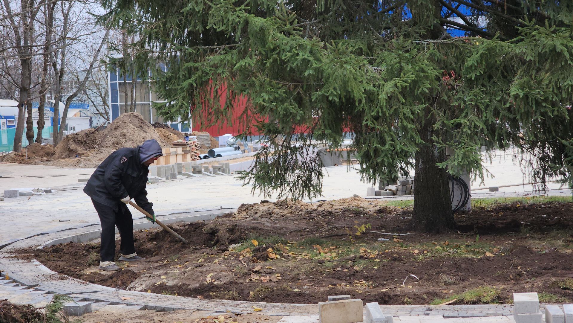 Дубна, Благоустройство, сквер журавлева, Земляные работы, вертикалки,